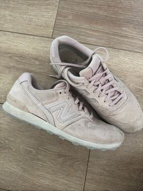 New Balance Women's Light Pink Suede & Mesh Sneakers